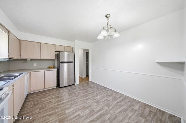 4109 Stony Brook Dr, Jeffersontown, KY 40299