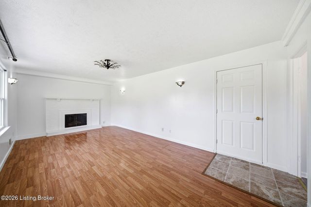 4109 Stony Brook Dr, Jeffersontown, KY 40299