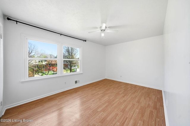 4109 Stony Brook Dr, Jeffersontown, KY 40299