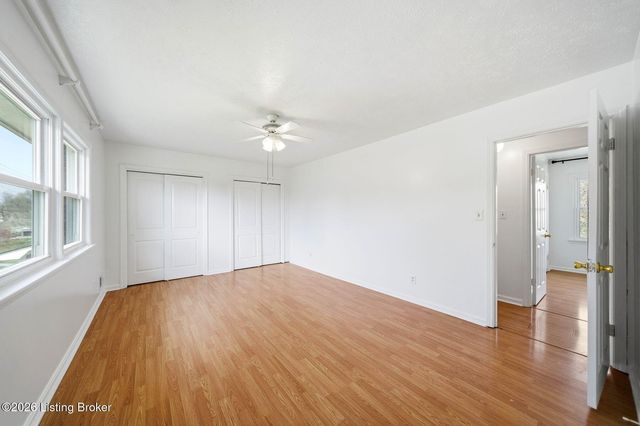 4109 Stony Brook Dr, Jeffersontown, KY 40299