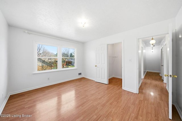 4109 Stony Brook Dr, Jeffersontown, KY 40299