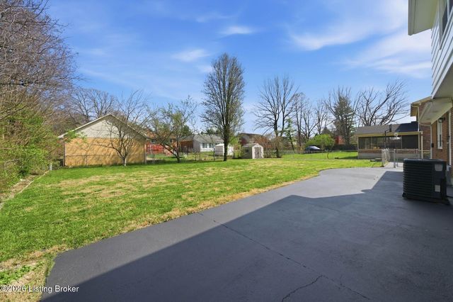 4109 Stony Brook Dr, Jeffersontown, KY 40299