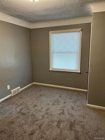 13505 Saint Andrews Avenue, Warren, MI 48089