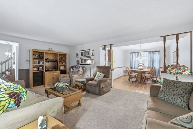 8809 Voyager Drive, Fort Wayne, IN 46804