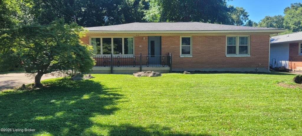1858 Lynn Lea Rd, Louisville, KY 40216