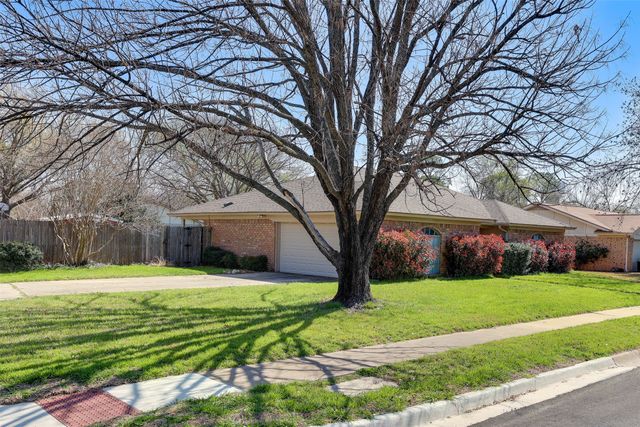 7020 Stonybrooke Drive, North Richland Hills, TX 76182