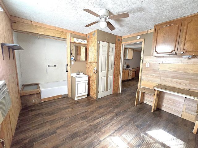 127 Navaho Trail, Trinity, TX 75862