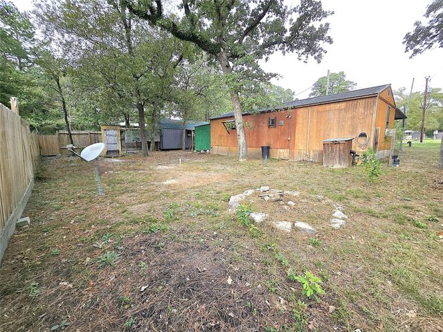 127 Navaho Trail, Trinity, TX 75862