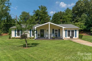 11 Crandon Court, Asheville, NC 28804