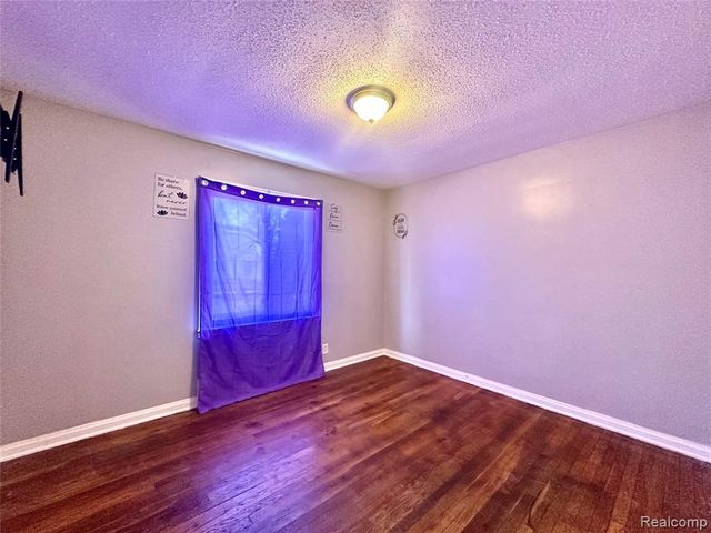 7409 Dolphin, Redford, MI 48239