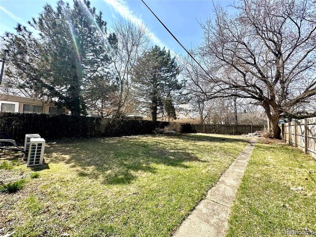 7409 Dolphin, Redford, MI 48239