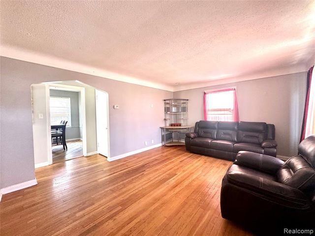 7409 Dolphin, Redford, MI 48239