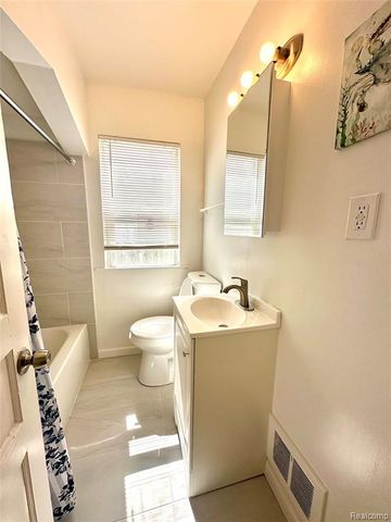 7409 Dolphin, Redford, MI 48239