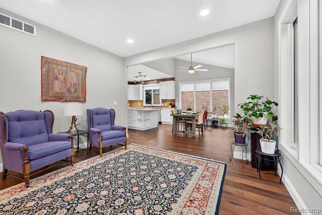 45536 Glengarry Boulevard, Canton, MI 48188