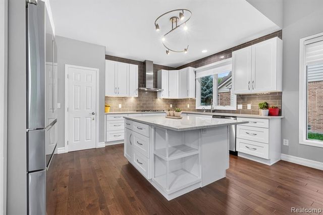 45536 Glengarry Boulevard, Canton, MI 48188