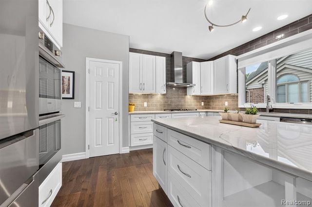 45536 Glengarry Boulevard, Canton, MI 48188