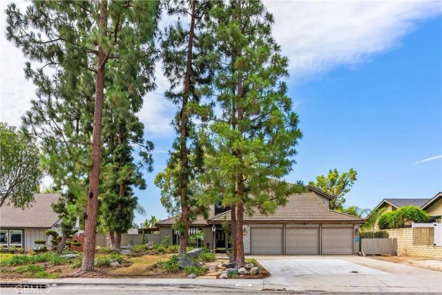 17802 La Entrada, Yorba Linda, CA 92886