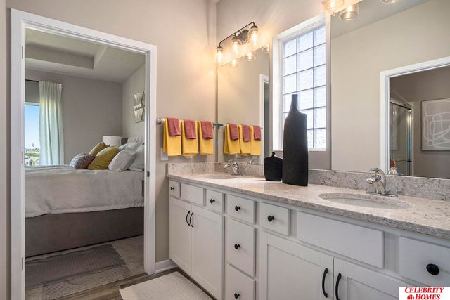 16933 Curtis Avenue, Omaha, NE 68116