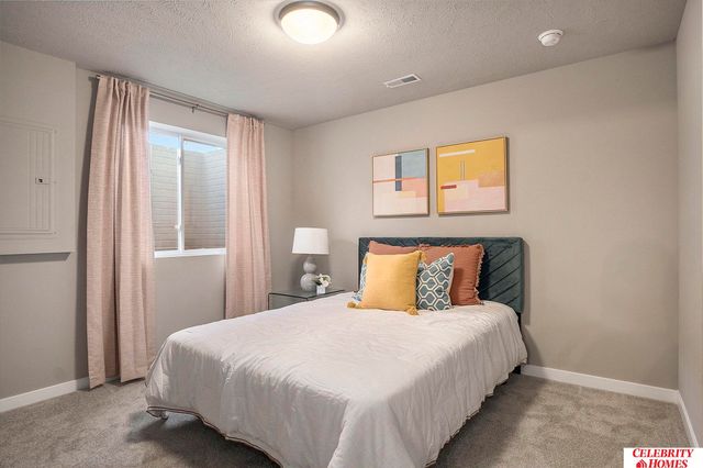 16933 Curtis Avenue, Omaha, NE 68116