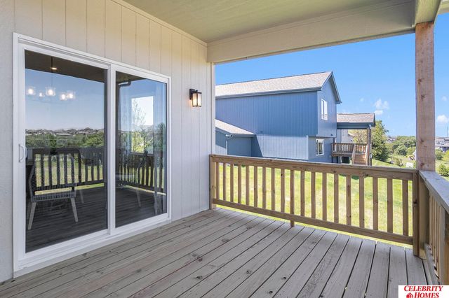 16933 Curtis Avenue, Omaha, NE 68116