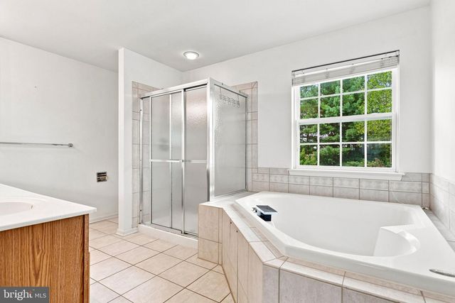 4802 CLARENDON DR, Frederick, MD 21703