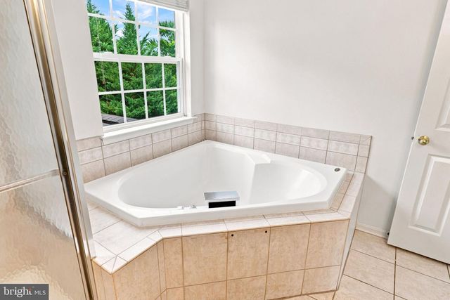 4802 CLARENDON DR, Frederick, MD 21703