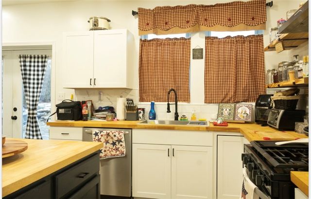 204 Pine Hill Rd, W Kittanning Boro, PA 16201