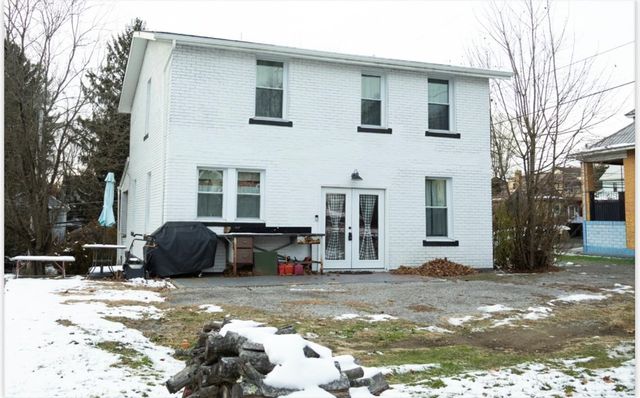 204 Pine Hill Rd, W Kittanning Boro, PA 16201