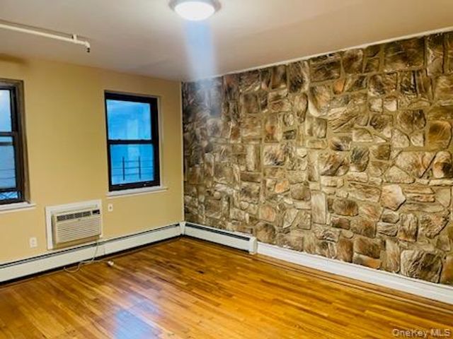 189-37 37th Avenue, Flushing, NY 11358