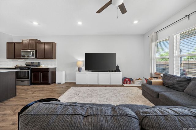 5555 Stormie Keep, San Antonio, TX 78266