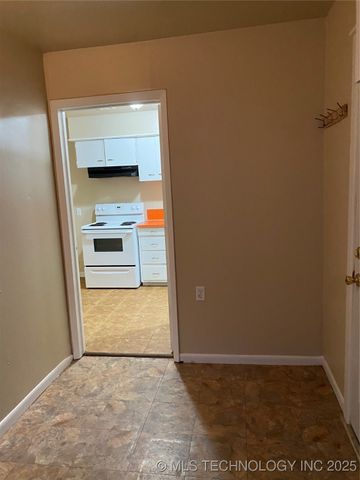 1366 N 95th East Avenue, Tulsa, OK 74115