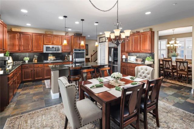 18664 Lemonwood Ln, Riverside, CA 92508