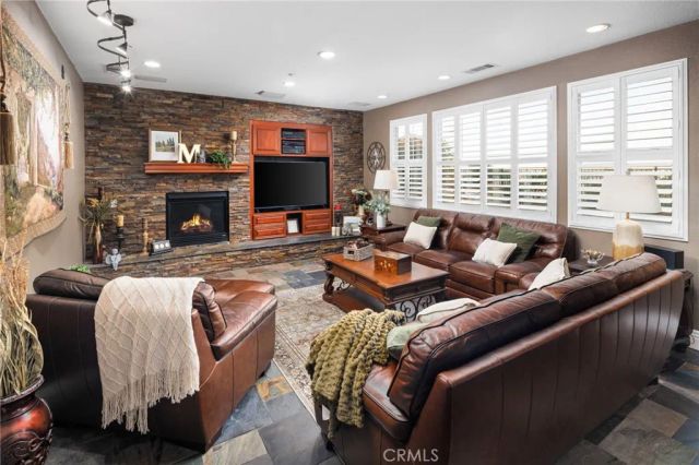 18664 Lemonwood Ln, Riverside, CA 92508