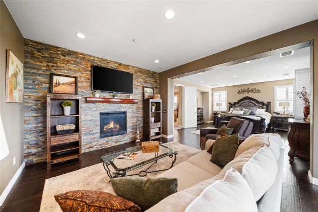 18664 Lemonwood Ln, Riverside, CA 92508