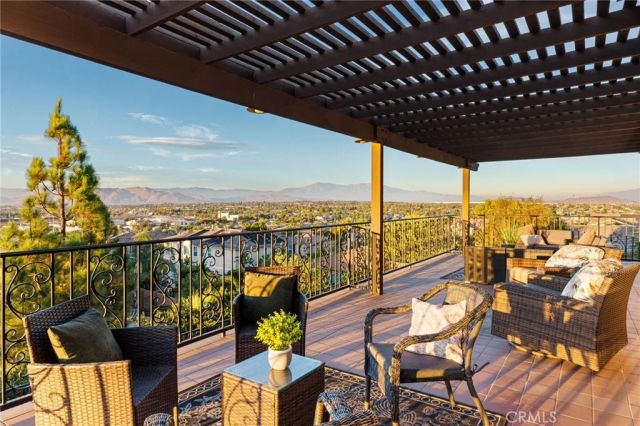 18664 Lemonwood Ln, Riverside, CA 92508