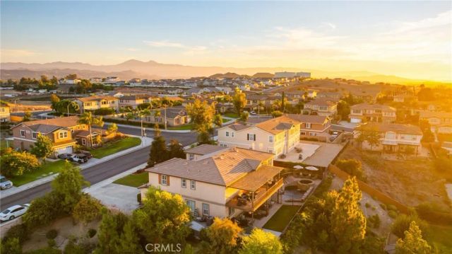 18664 Lemonwood Ln, Riverside, CA 92508