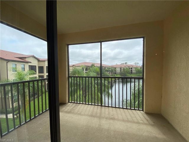 12940 Positano CIR 202, Naples, FL 34105