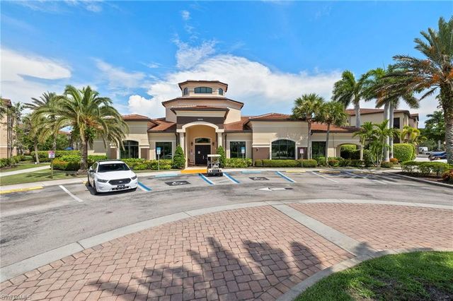 12940 Positano CIR 202, Naples, FL 34105