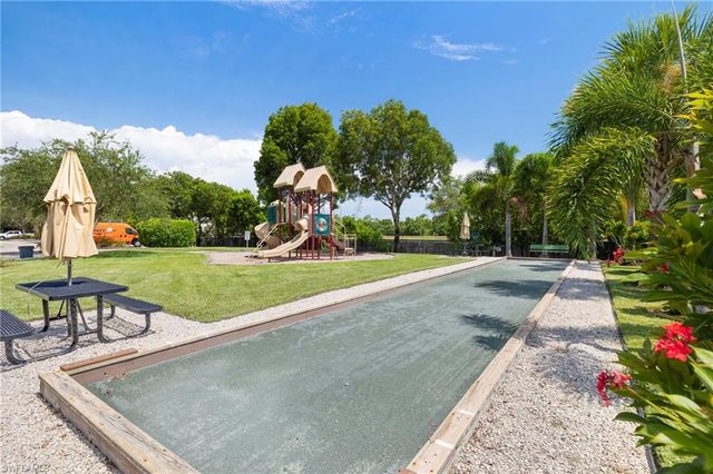 12940 Positano CIR 202, Naples, FL 34105