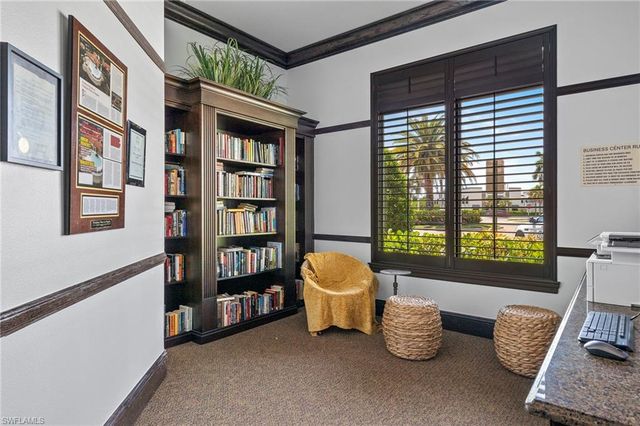 12940 Positano CIR 202, Naples, FL 34105