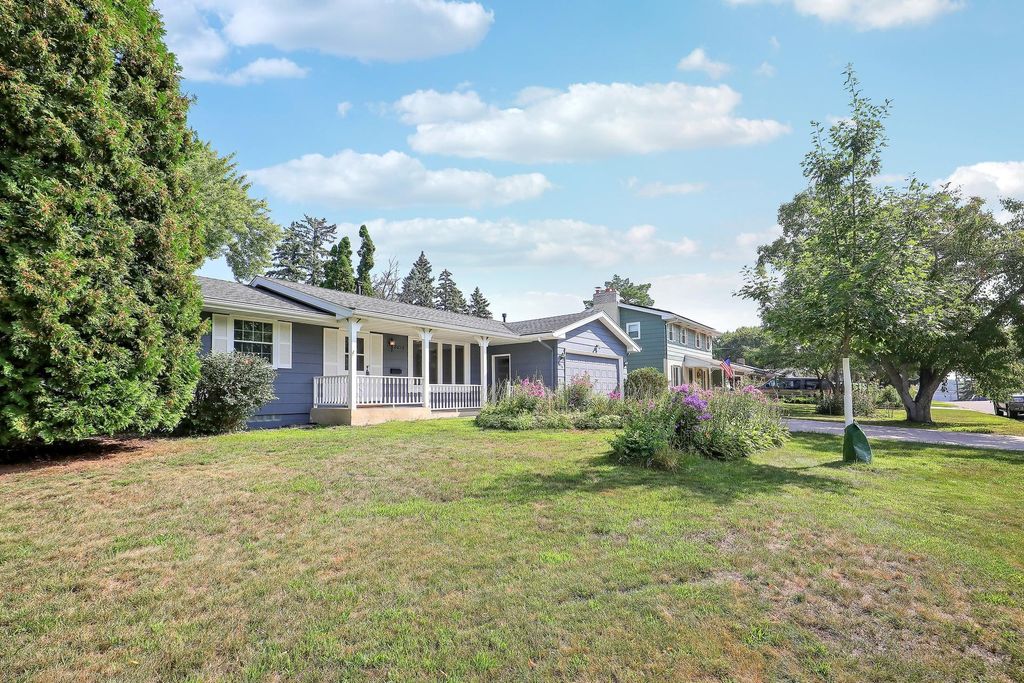 8016 35th Avenue N, Crystal, MN 55427 — photo 2