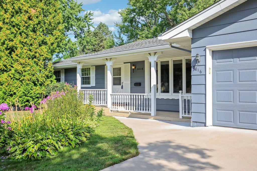 8016 35th Avenue N, Crystal, MN 55427 — photo 3