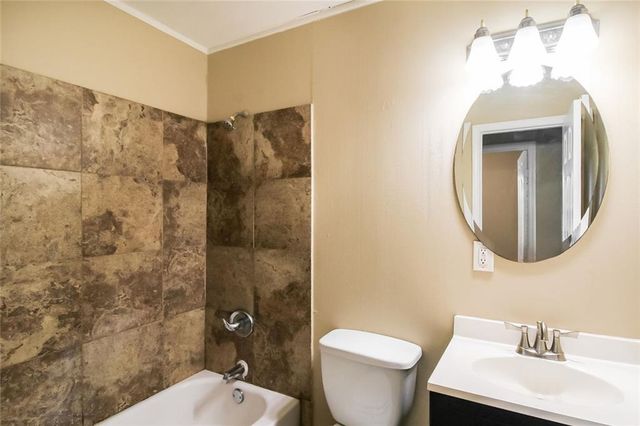 624 Robert E Lee Parkway, Jonesboro, GA 30238