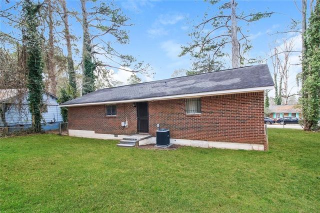 624 Robert E Lee Parkway, Jonesboro, GA 30238