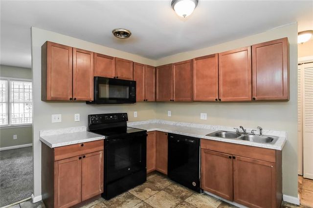 624 Robert E Lee Parkway, Jonesboro, GA 30238