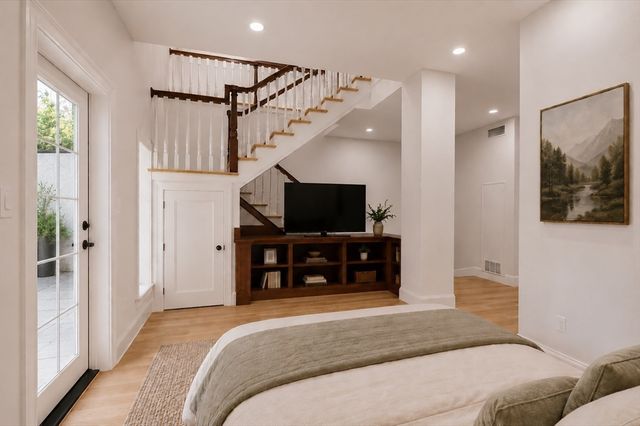 391 Walnut St 5, Newton, MA 02460