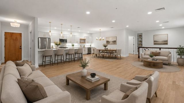 391 Walnut St 5, Newton, MA 02460