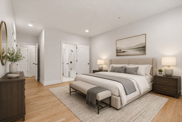 391 Walnut St 5, Newton, MA 02460