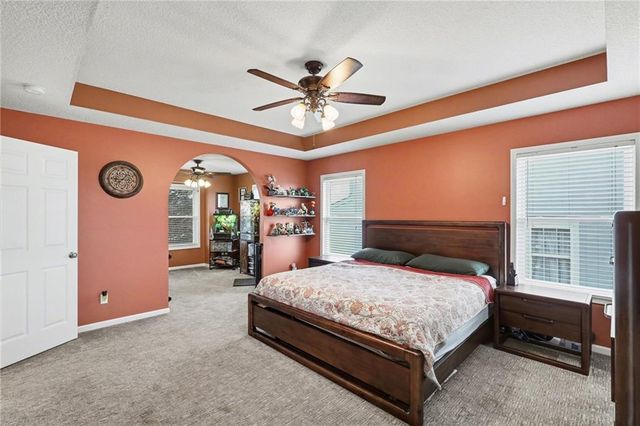 801 SW Shorthorn Drive, Grain Valley, MO 64029