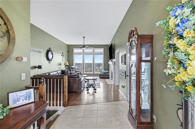 801 SW Shorthorn Drive, Grain Valley, MO 64029